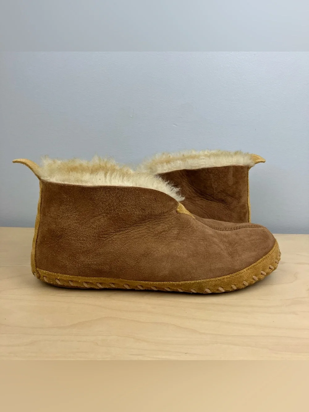 L.L. Bean Men’s Size 9.0 M Wicked Good Slipper Booties Brown Suede Shearling
